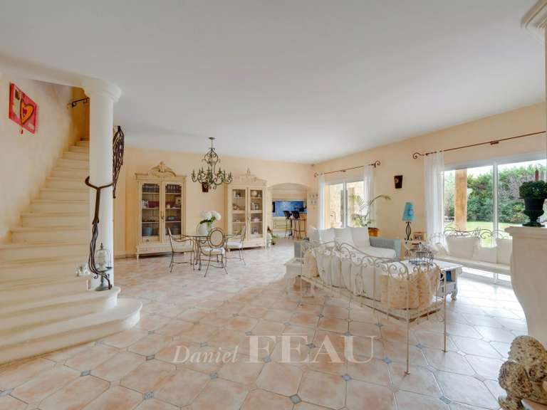 Maison Trets - 5 chambres - 180m²