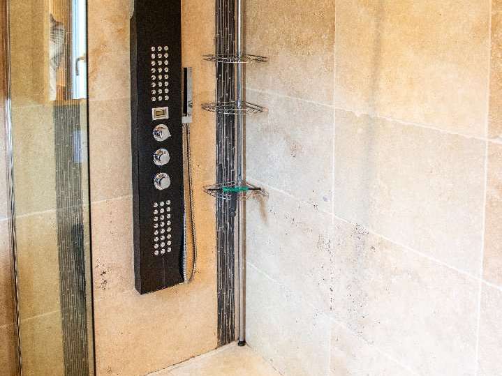 House Trets - 4 bedrooms