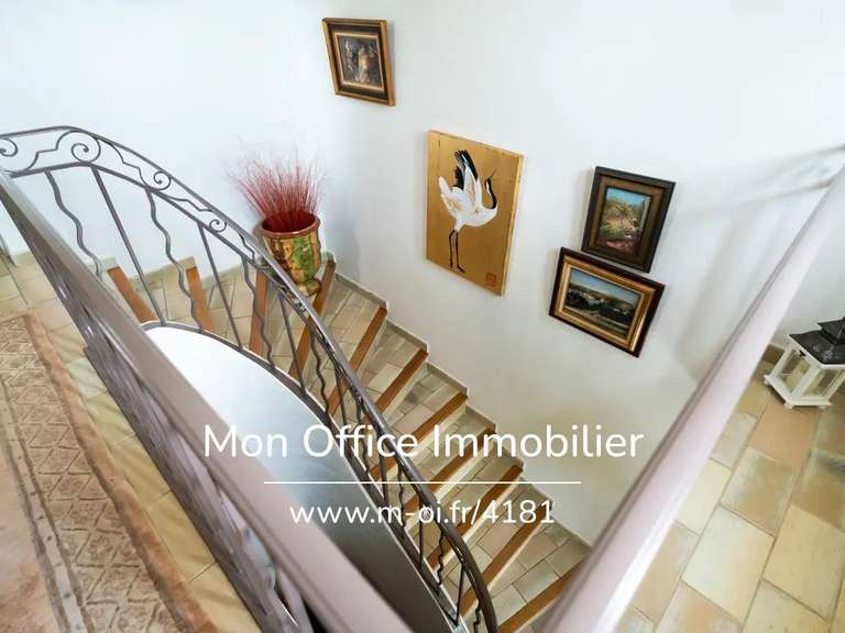 Maison Trets - 4 chambres - 250m²
