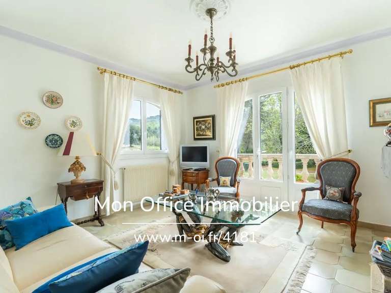 Maison Trets - 4 chambres - 250m²