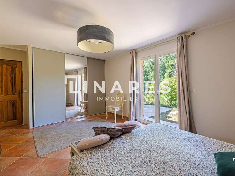 Maison Trets - 4 chambres - 213m²