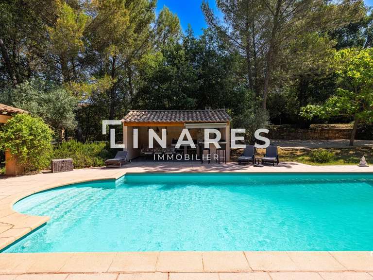 Maison Trets - 4 chambres - 213m²