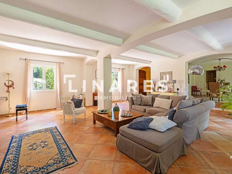 Maison Trets - 4 chambres - 213m²