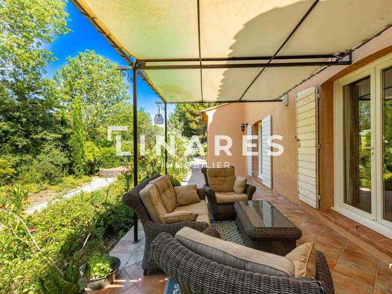 Maison Trets - 4 chambres - 213m²