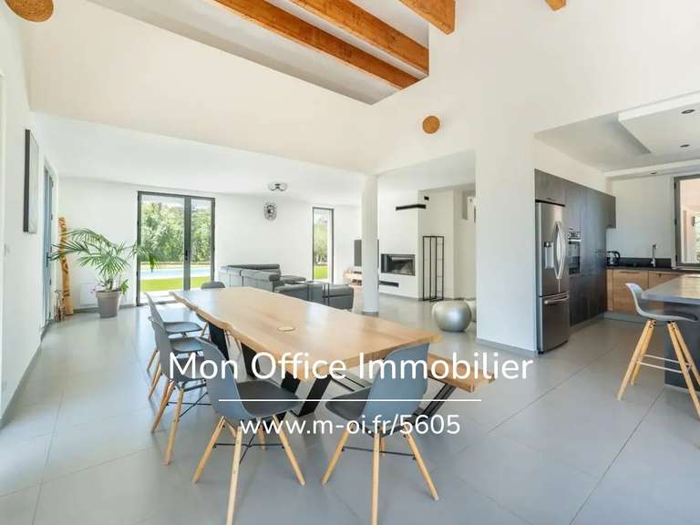 Maison Trets - 4 chambres - 220m²