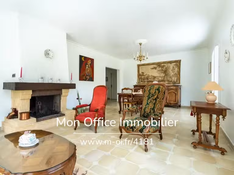 Maison Trets - 4 chambres - 250m²