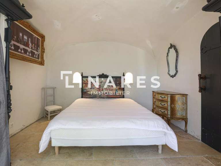 Property Trets - 6 bedrooms - 230m²