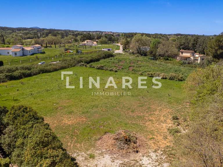 Property Trets - 6 bedrooms - 230m²