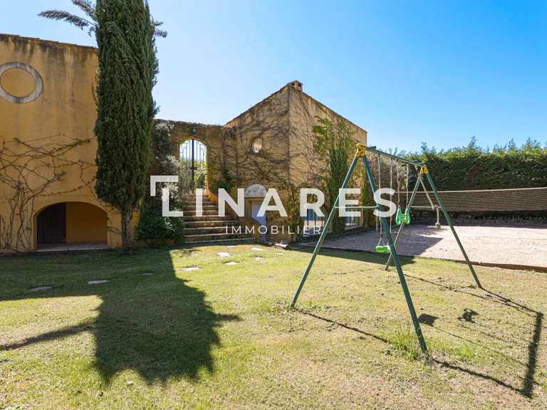 Propriété Trets - 6 chambres - 230m²