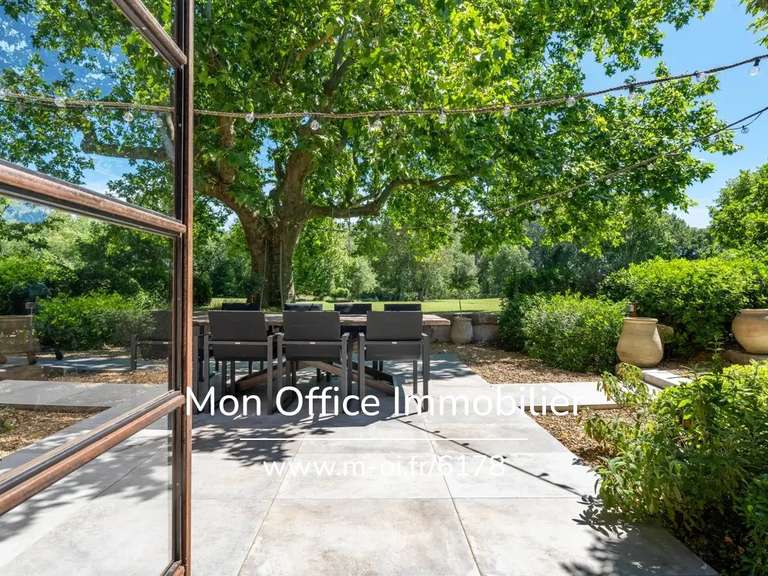 Propriété Trets - 8 chambres - 555m²