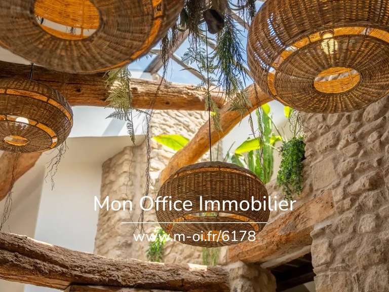 Propriété Trets - 8 chambres - 555m²