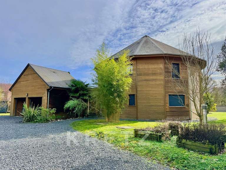 House Troarn - 4 bedrooms - 270m²