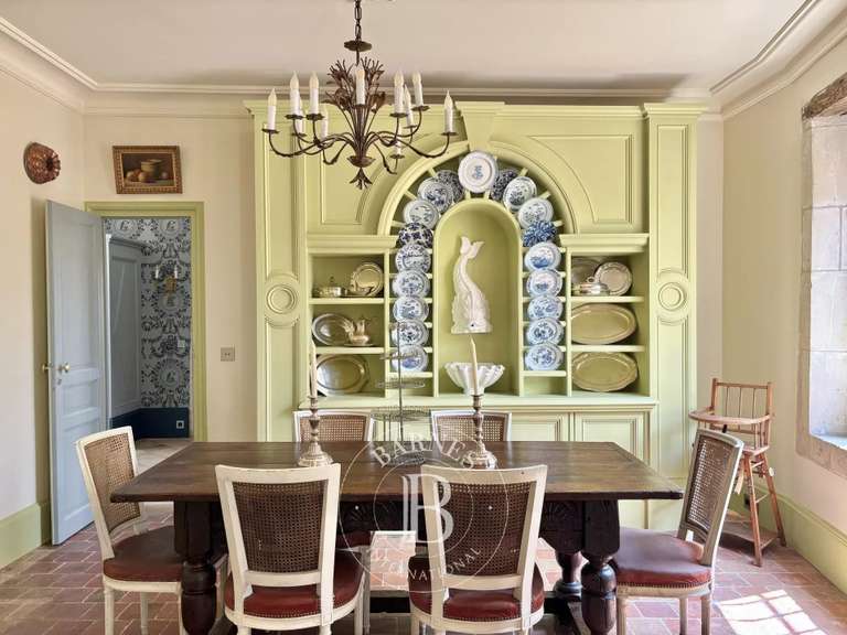 Maison Troarn - 4 chambres - 380m²