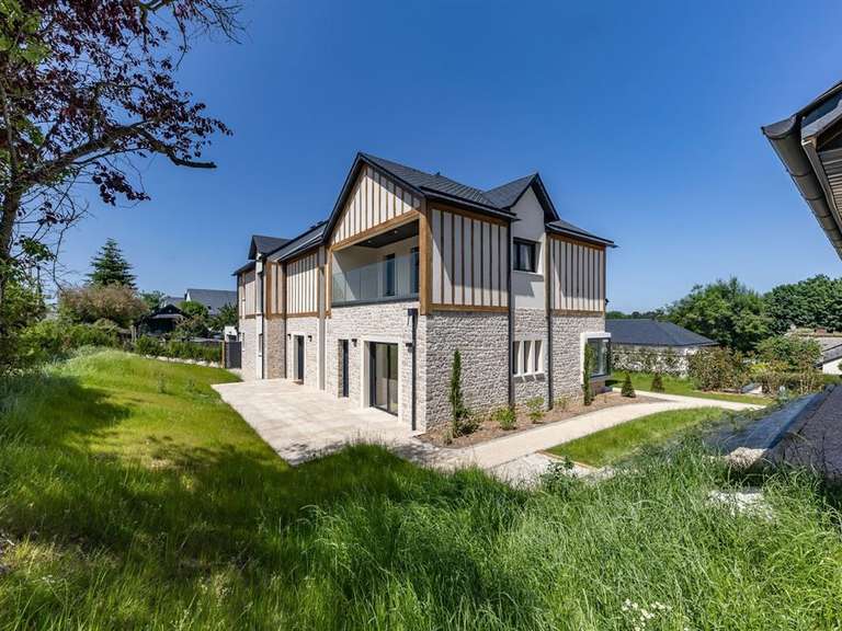 House Trouville-sur-Mer - 5 bedrooms - 372m²