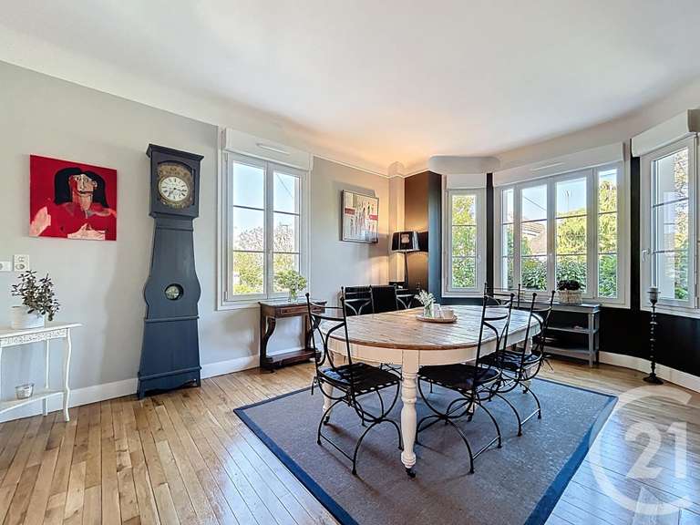 Maison Troyes - 5 chambres - 220m²