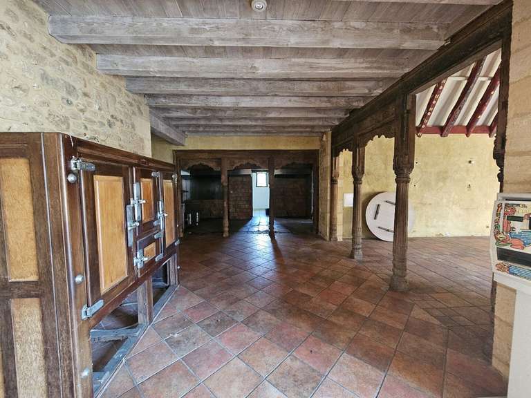 Hôtel particulier Tursac - 40 chambres - 2135m²