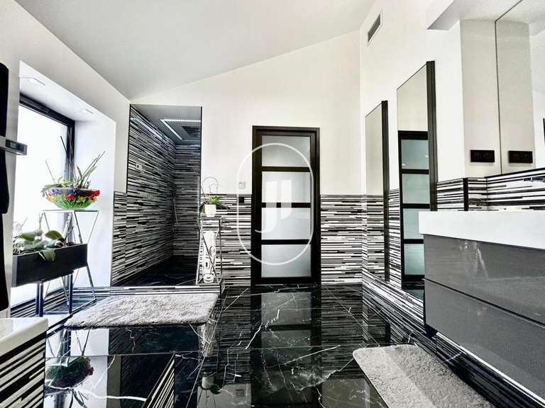 Maison Uchaud - 4 chambres - 320m²