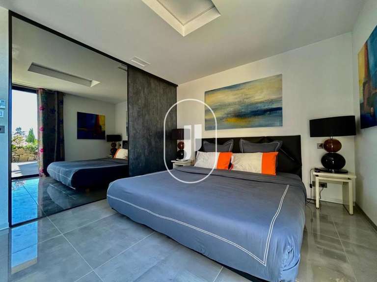 Maison Uchaud - 4 chambres - 320m²