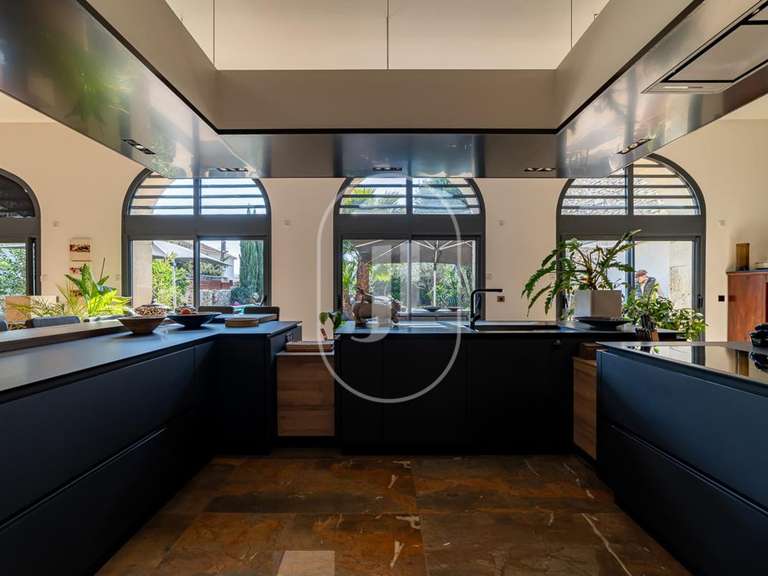 Maison Uchaud - 4 chambres - 320m²