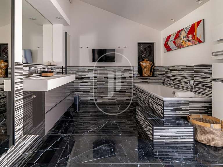 Maison Uchaud - 4 chambres - 320m²