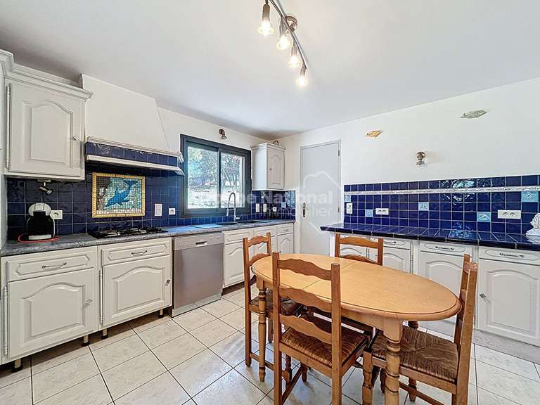 House Uchaux - 5 bedrooms - 205m²