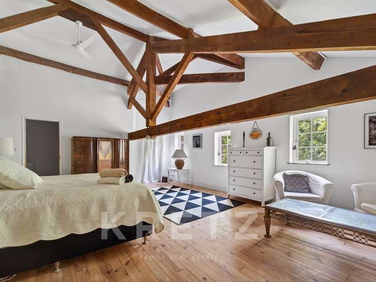 Maison Uchaux - 8 chambres - 368m²
