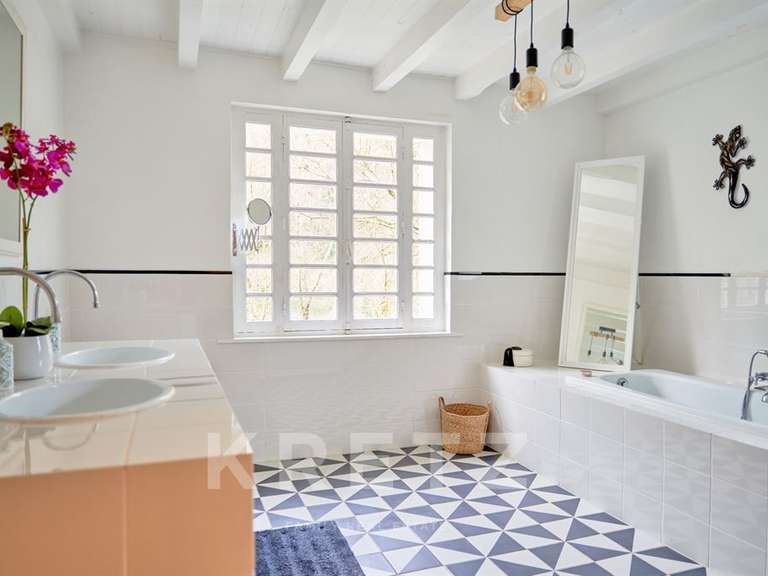 Maison Uchaux - 8 chambres - 368m²