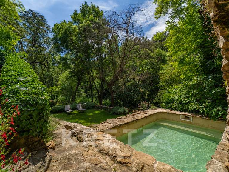 Maison Uchaux - 8 chambres - 368m²