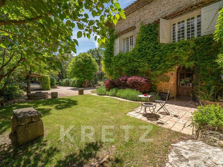 Maison Uchaux - 8 chambres - 368m²