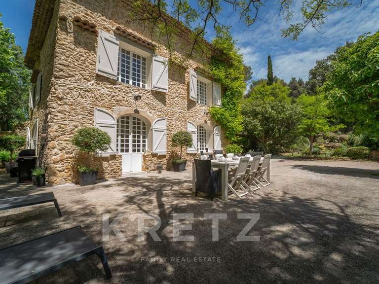 Maison Uchaux - 8 chambres - 368m²