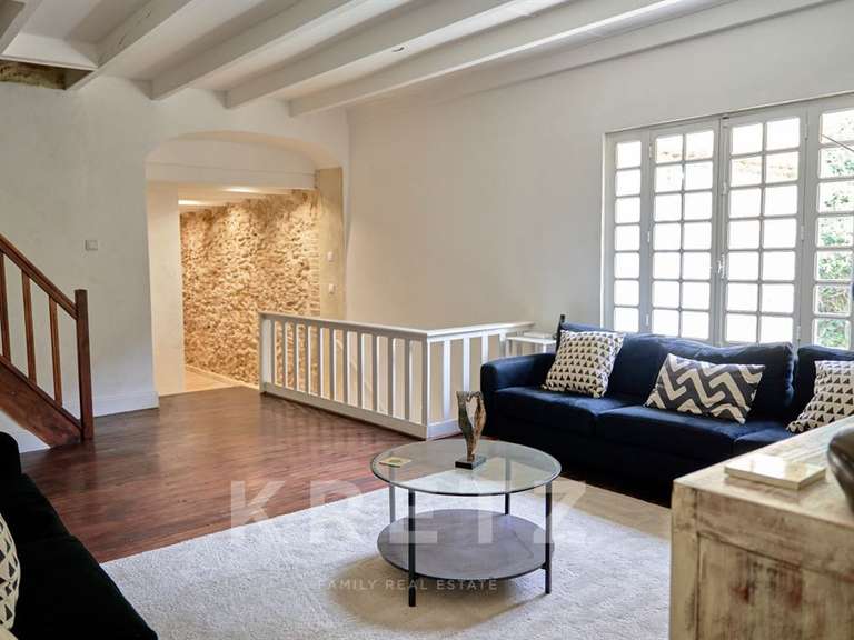 Maison Uchaux - 8 chambres - 368m²