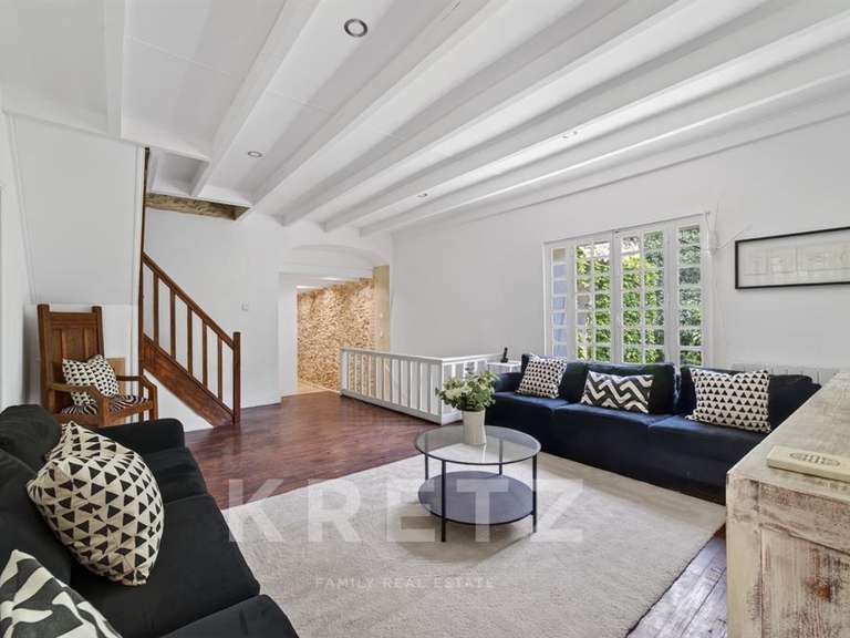 Maison Uchaux - 8 chambres - 368m²