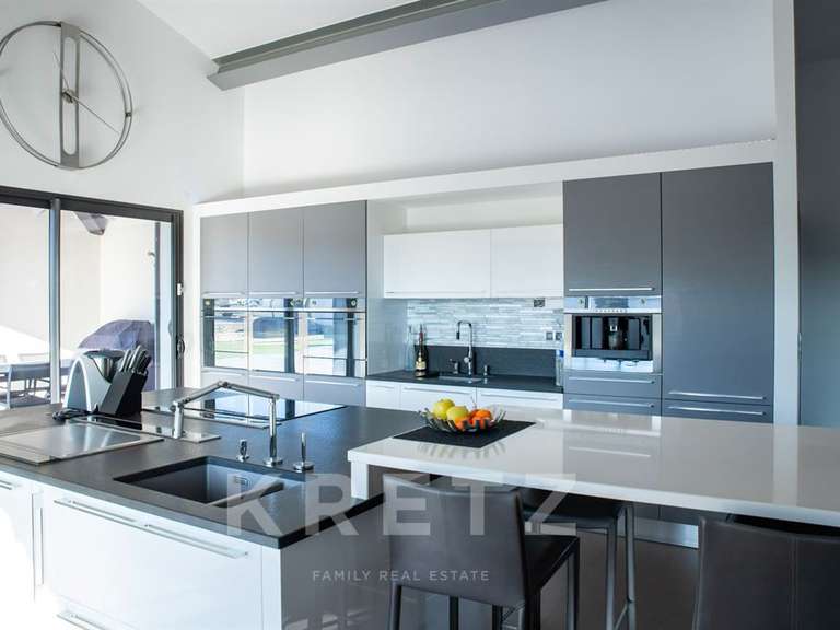 Maison Uchaux - 3 chambres - 168m²