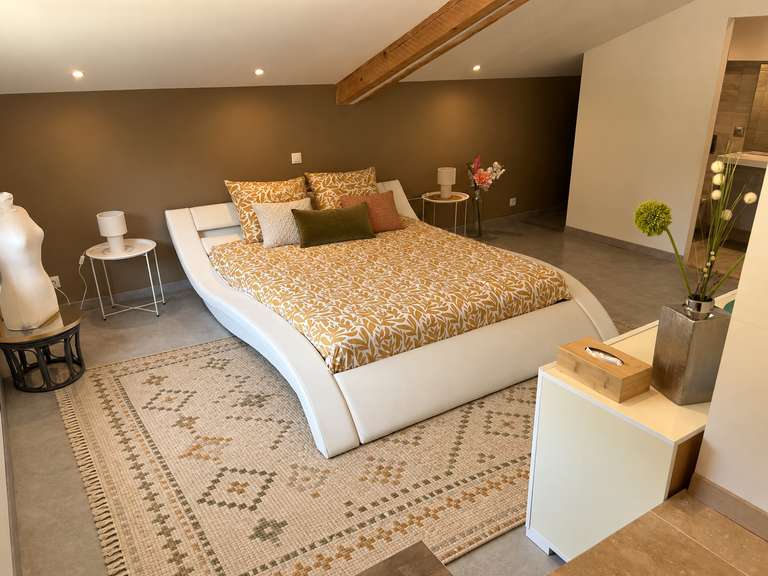 House Uchaux - 5 bedrooms - 236m²