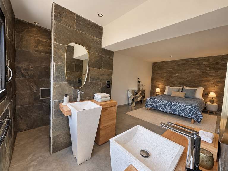 House Uchaux - 5 bedrooms - 236m²