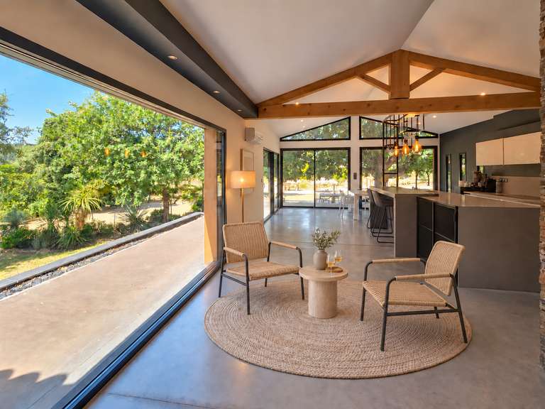 House Uchaux - 5 bedrooms - 236m²