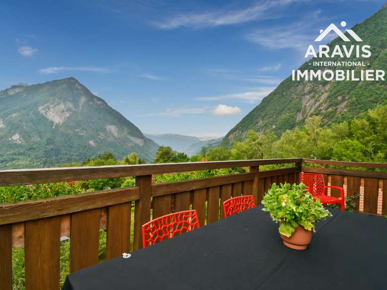 Maison Ugine - 5 chambres - 188m²