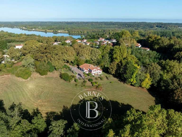 Maison Urcuit - 5 chambres - 478m²