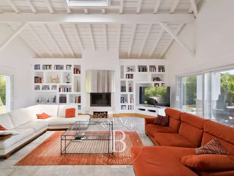 Maison Urrugne - 4 chambres - 347m²