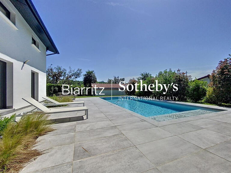 House Urrugne - 6 bedrooms - 206m²