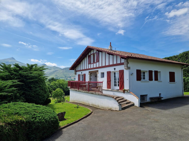 Maison Urrugne - 2 chambres - 164m²