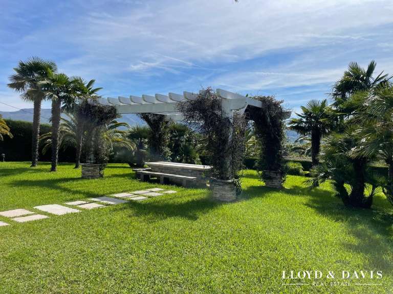 Maison Urrugne - 4 chambres - 350m²