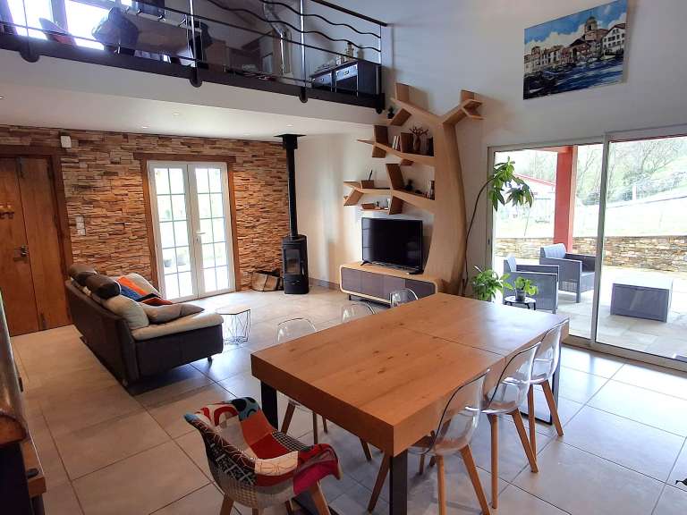Maison Urrugne - 4 chambres - 187m²