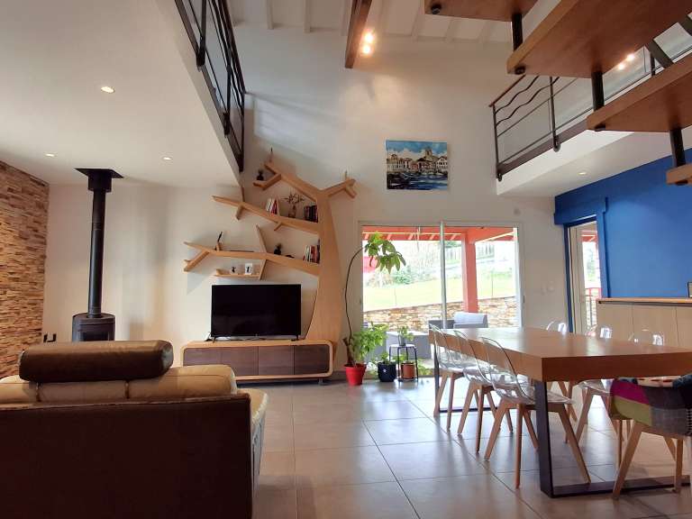 Maison Urrugne - 4 chambres - 187m²