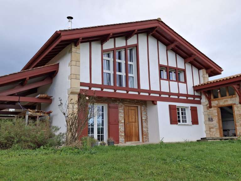 Maison Urrugne - 4 chambres - 187m²
