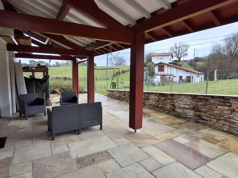 Maison Urrugne - 4 chambres - 187m²