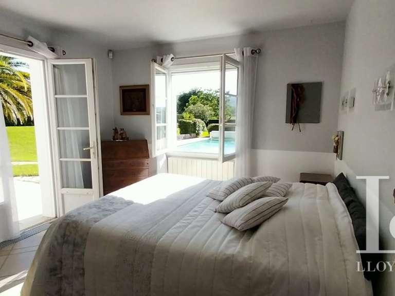 Maison Urrugne - 5 chambres - 220m²