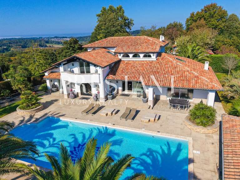 Maison Urrugne - 4 chambres - 294m²