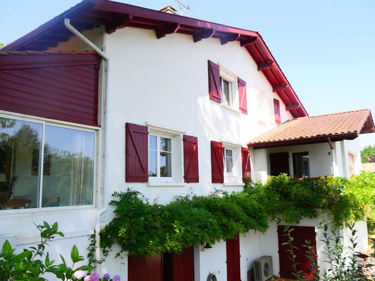Maison Urrugne - 6 chambres - 213m²