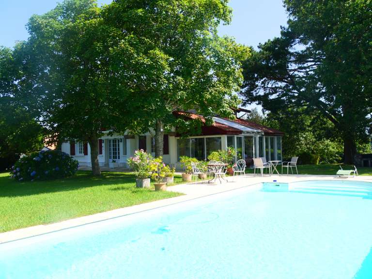 Maison Urrugne - 6 chambres - 213m²